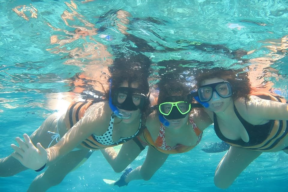 Party boat catamaran excursion (Taino Bay and amber cove) - Image 3