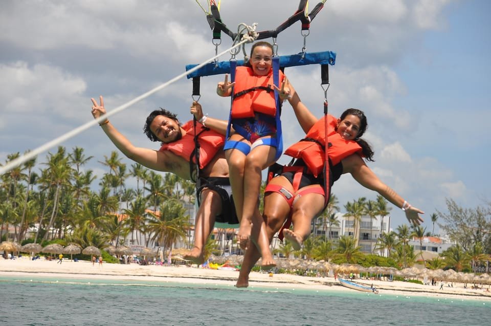 Punta Cana: Parasailing Experience with Hotel Pickup - Image 4